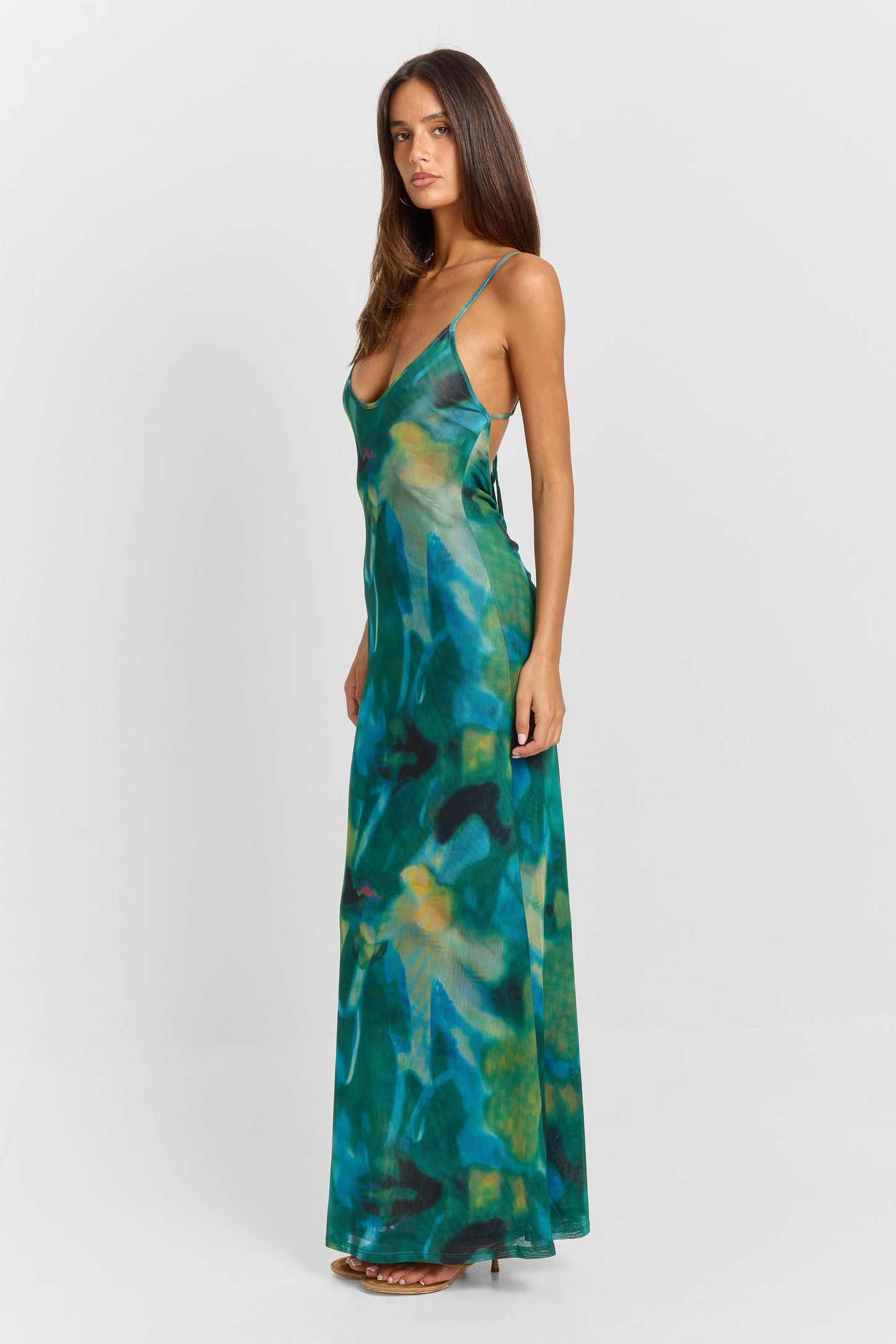 Vera | Show-Stopping Multi-Wear, Fluid Transeasonal Botanical