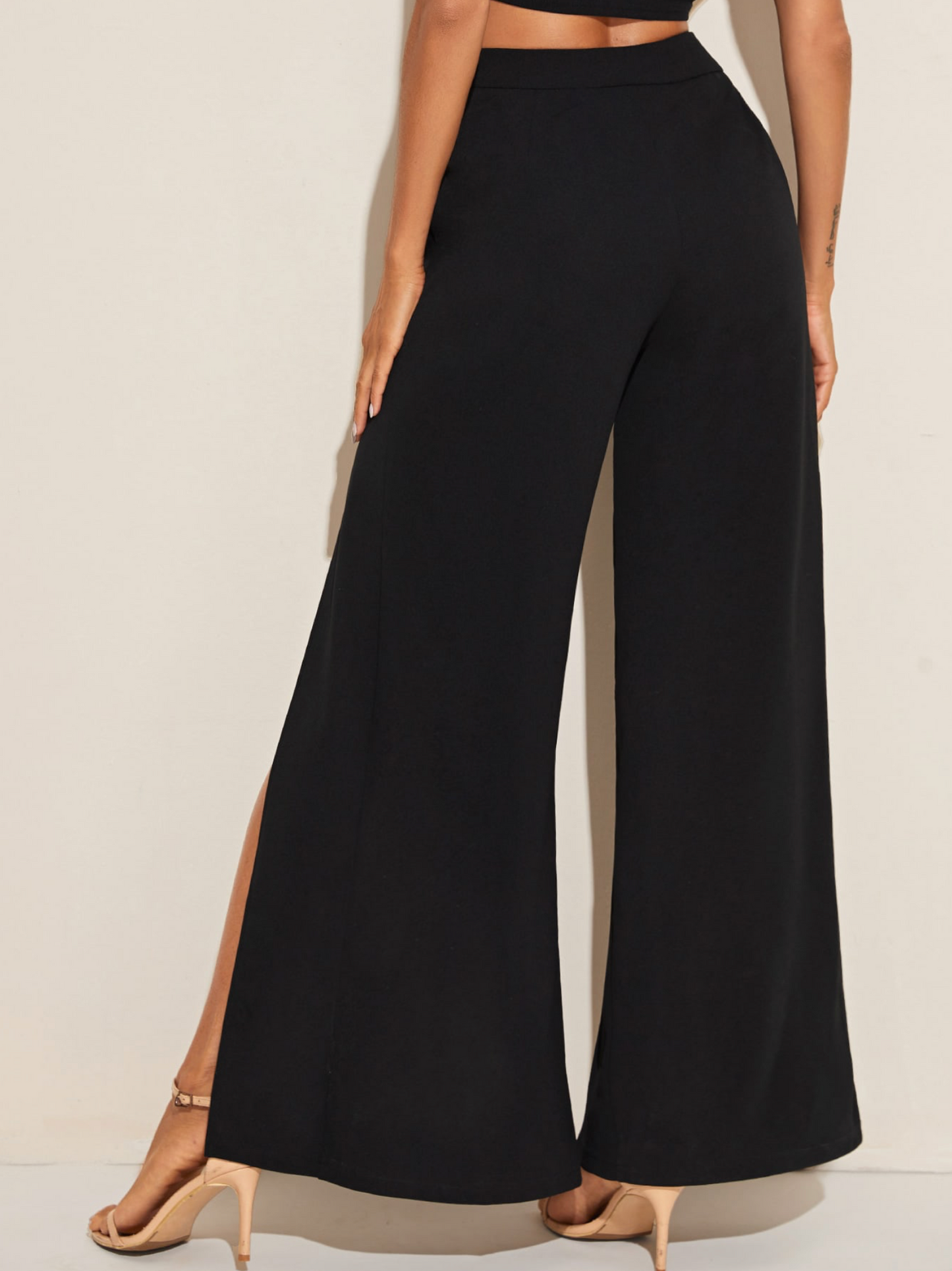 Lilly | Dramatic Slit, Sculpted Fluid Sophistication