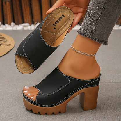 Chunky | Triple-Arch Orthotic Cushioning, Posture-Aligning Wedge Platform